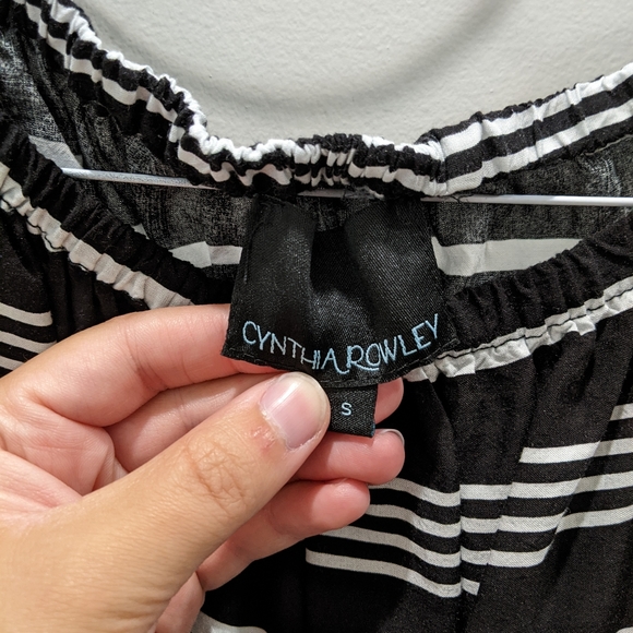 Cynthia Rowley black/white striped off shoulder top - Picture 3 of 3